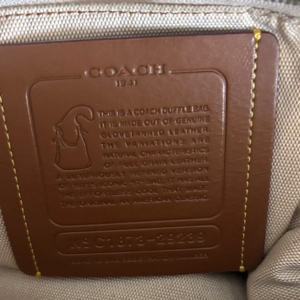 Coach Special Edition Leather Hobo Shoulder Bag in Cream with Riveted Strap - Picture 6 of 10